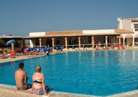 Colina Village Hotel, Main