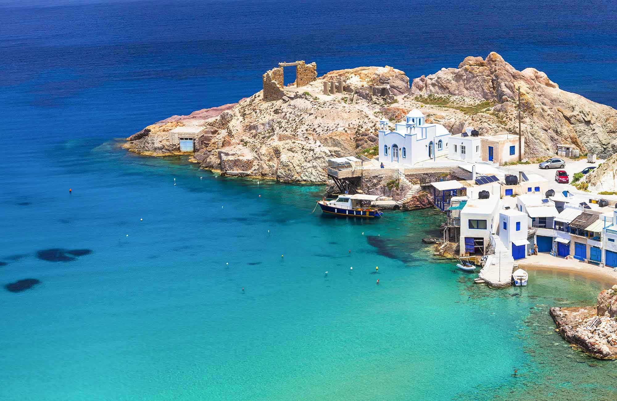 Sightseeing in Milos