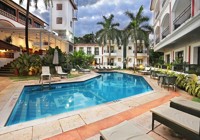 Keys Select pool 2.jpg