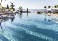 D Maris infinity pool.jpg