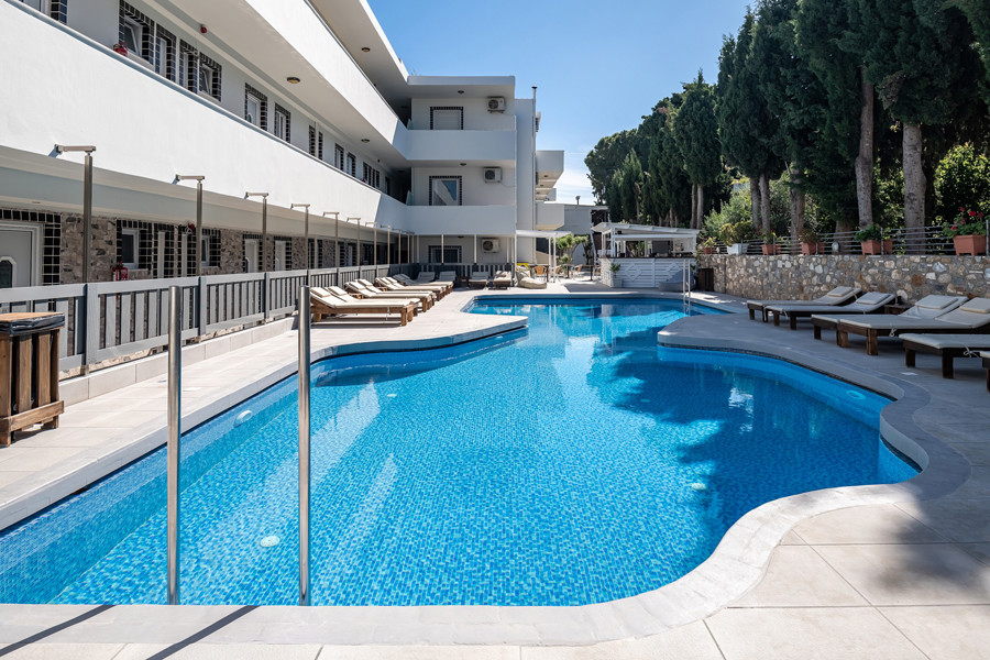 Sunny Days. Outdoor Pool