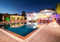 Exterior View of Tinas Plus Hotel