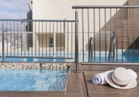 Bayview Hotel. Outdoor Pool