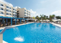 Queens Bay Hotel, Main