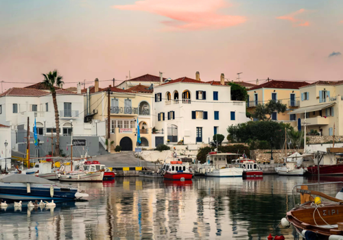 Harbour in Porto Vecchio Luxury Suites Spetses