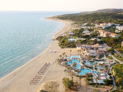 Resort At Luxme Oasis